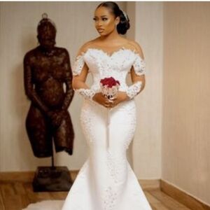 Elegant White Size 20 Mermaid Style Wedding Dress